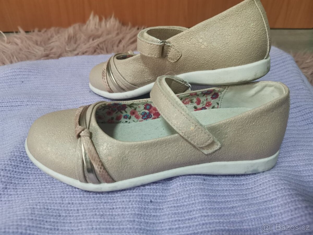 Dětské boty v dobrém stavu - 2