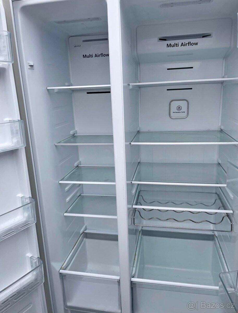 Americká lednice Hisence - 2