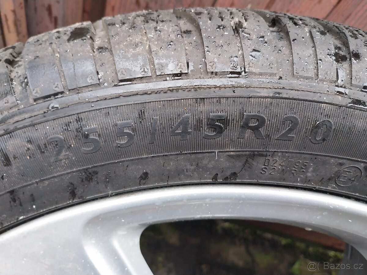 kola AUDI 255/45/20 - 2