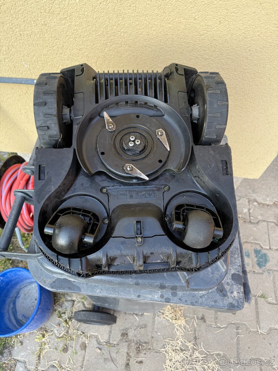 Robotická sekačka Bosch - 2