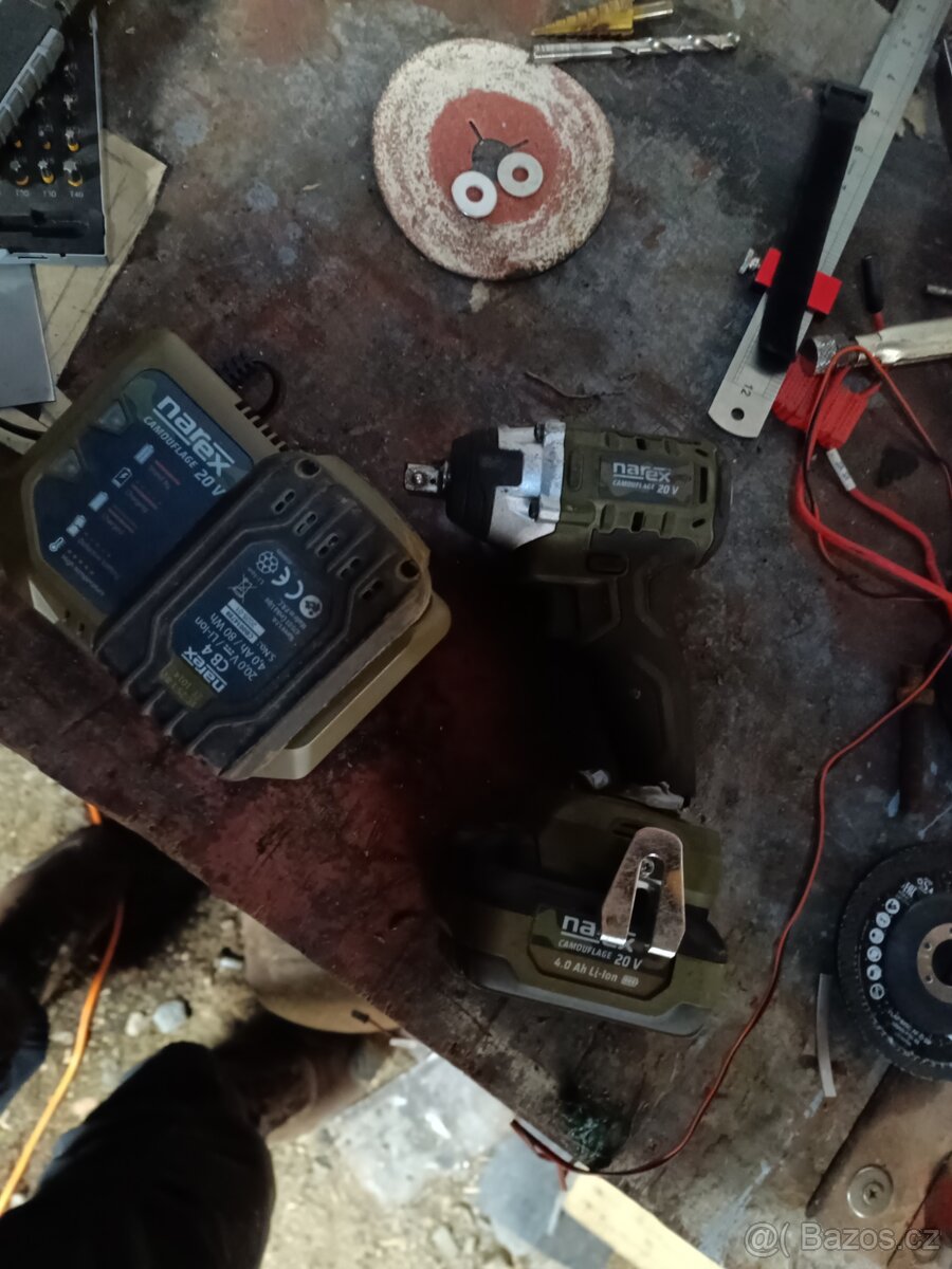 NAREX kamufláž Aku utahovacka - 2