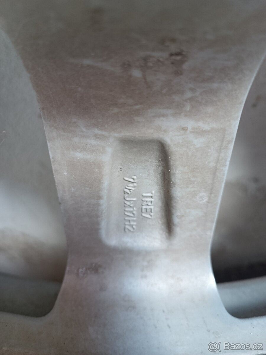 Elektrony se zimnimi pneu 225/65 R17 - 2