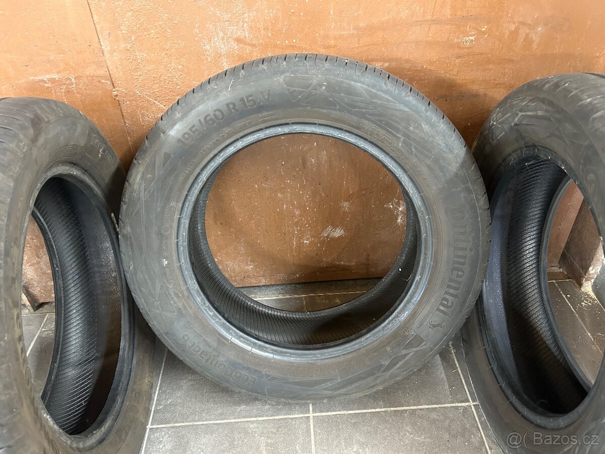 195/60/15 - 2