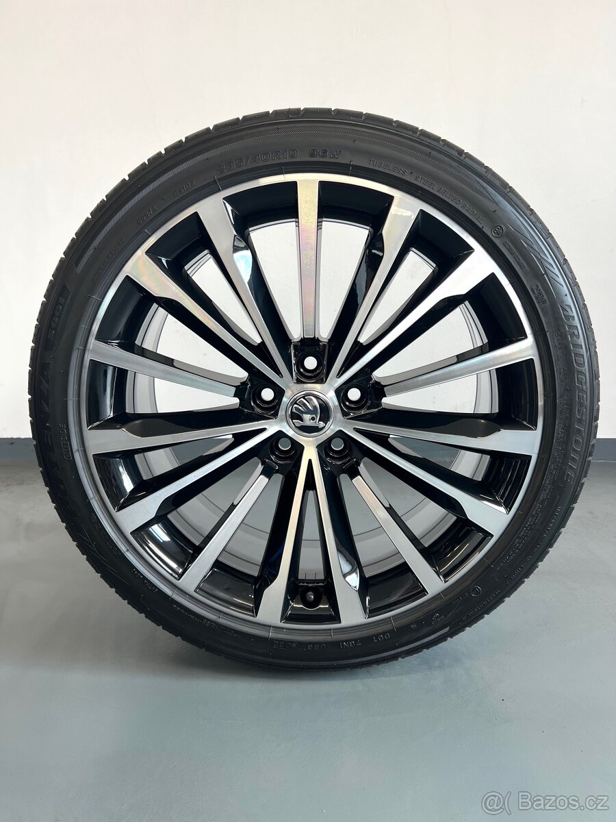 ☀️ Letní Alu kola Trinity, Škoda Superb 3, 5x112 r19 - 2