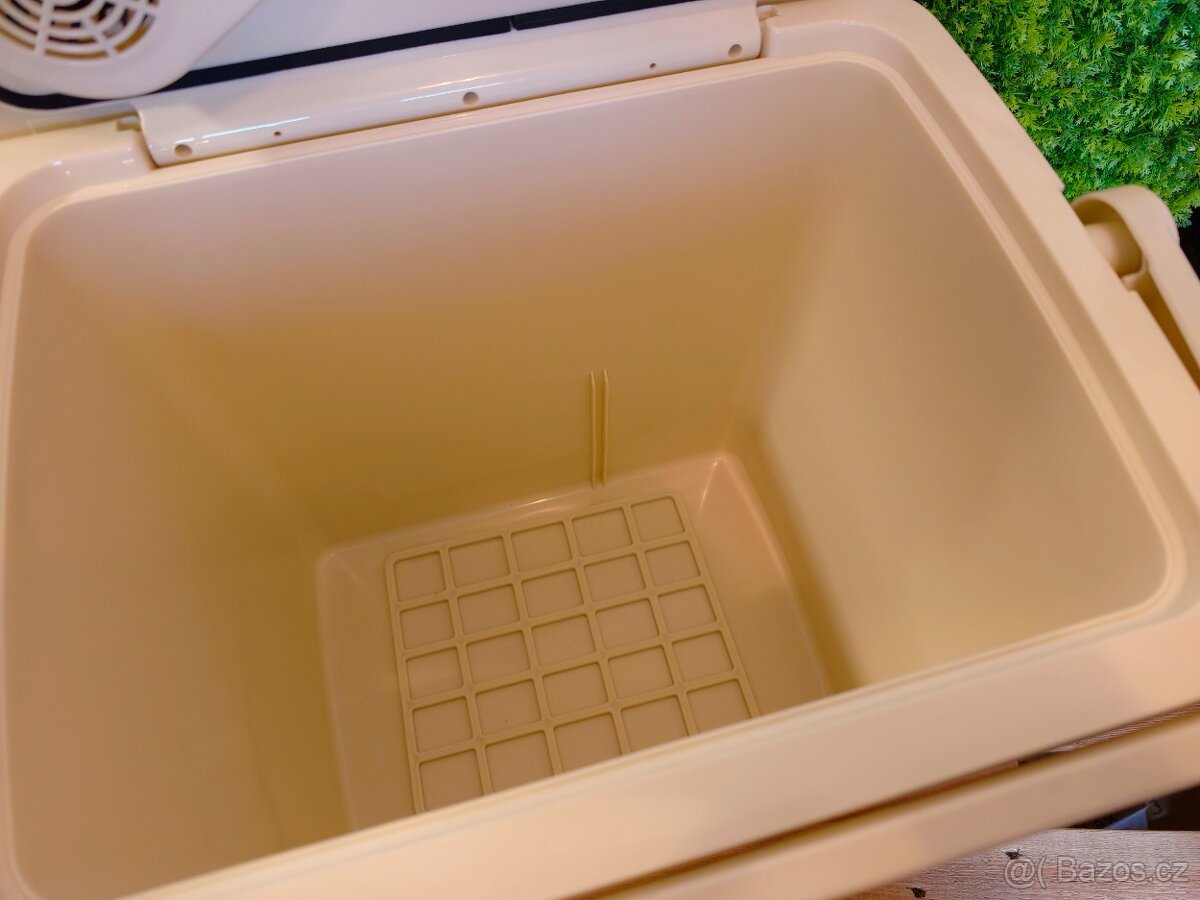 Cestovní chladící box - 2