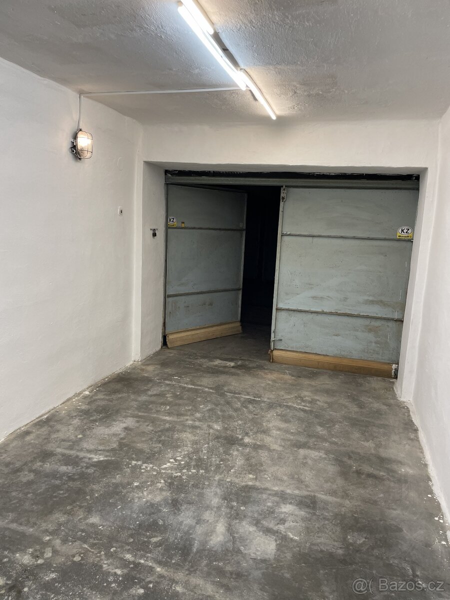 Pronájem garáže Bartošová čtvrť konečná - 2