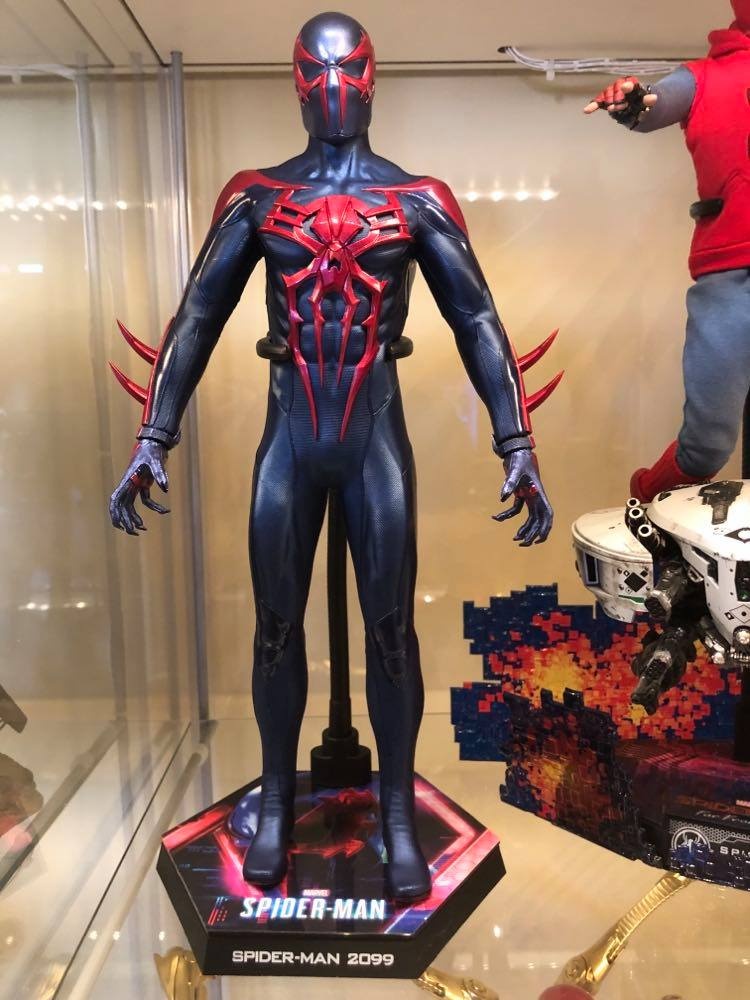 Spider-Man 2099 Black Suit Marvel Hot toys - 2