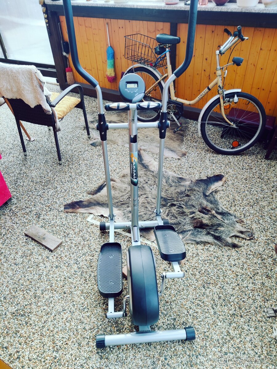 Eliptický trenažér,1 zátěž - 2