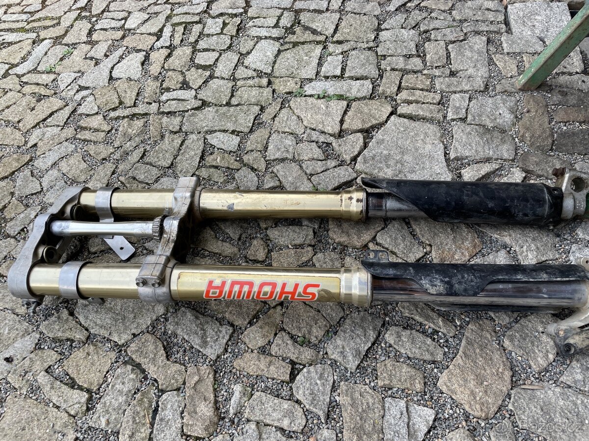 motorka tlumič, přední vidle - 2