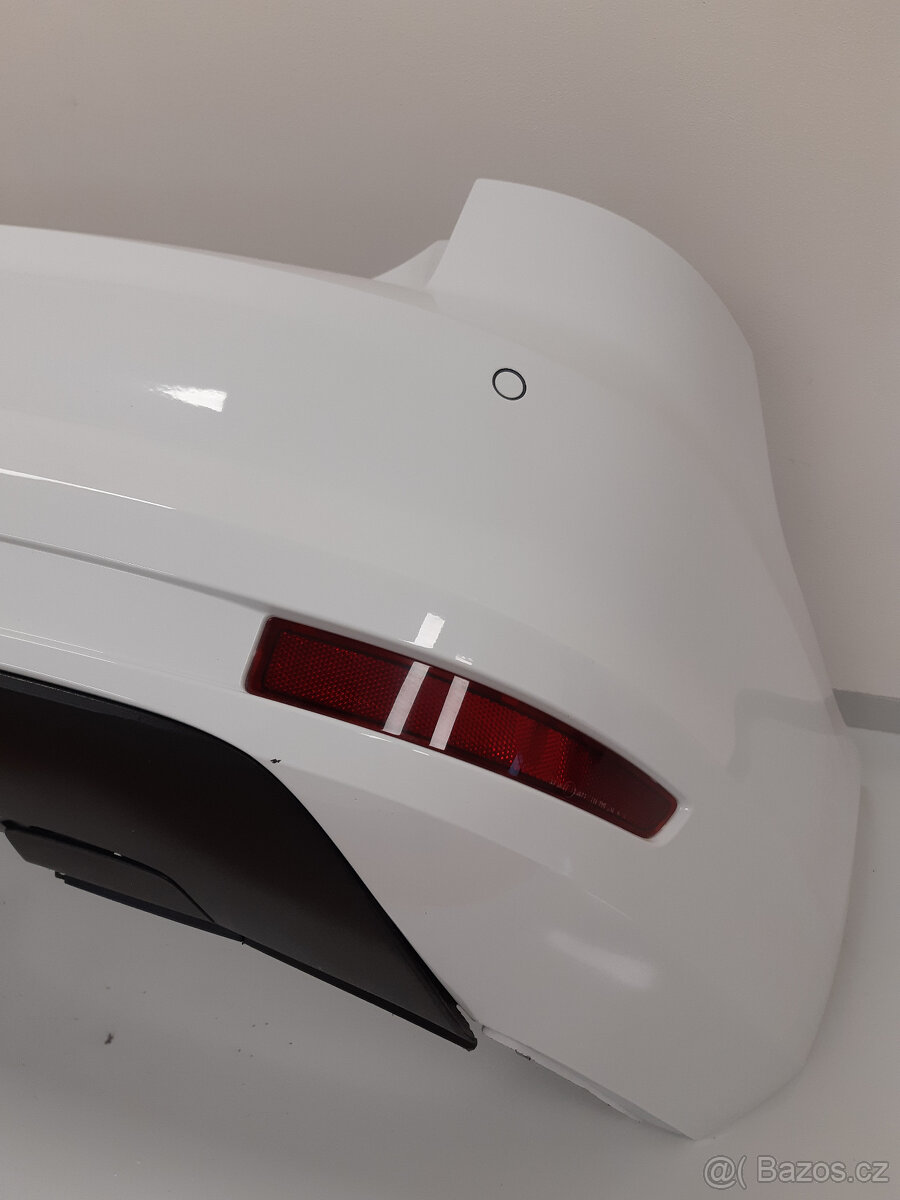 Zadní nárazník 5C6807421 VW Jetta VI, bílý - 2