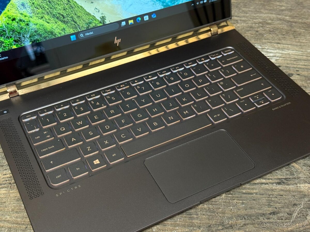 18) HP Spectre Pro 13 G1 - 13.3"FHD, i7-7500U, 8GB RAM, 512 - 2