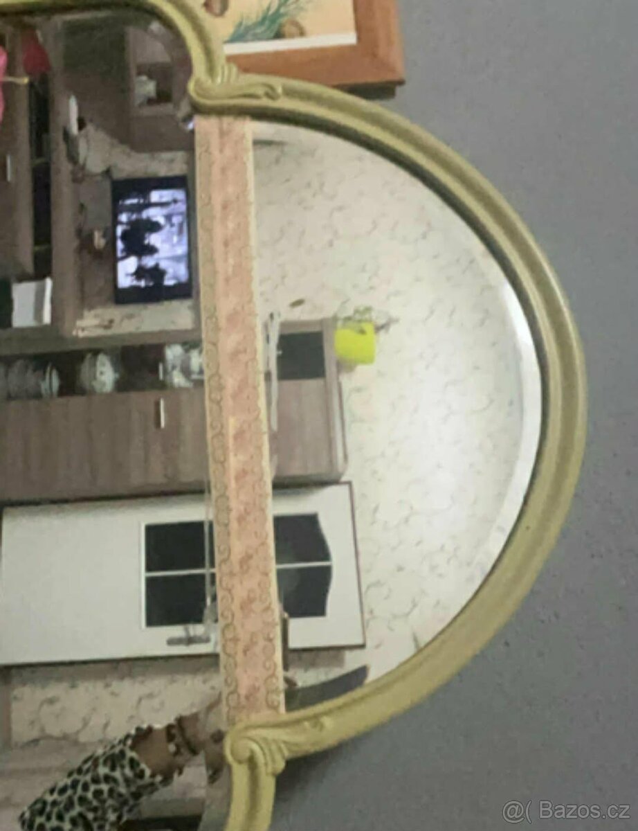 Toaletní stolek+židlička - 2