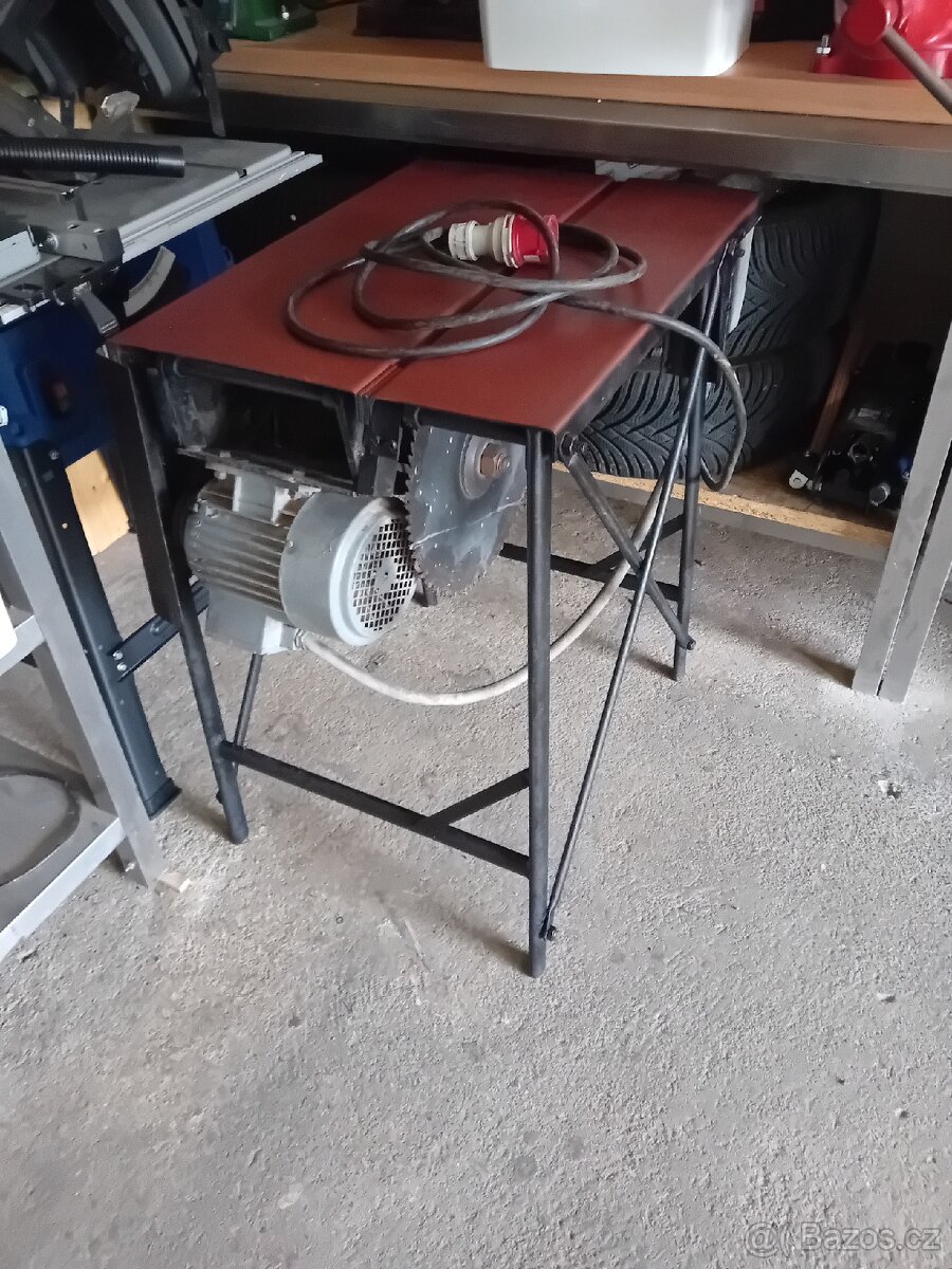 Stolní pila - 2