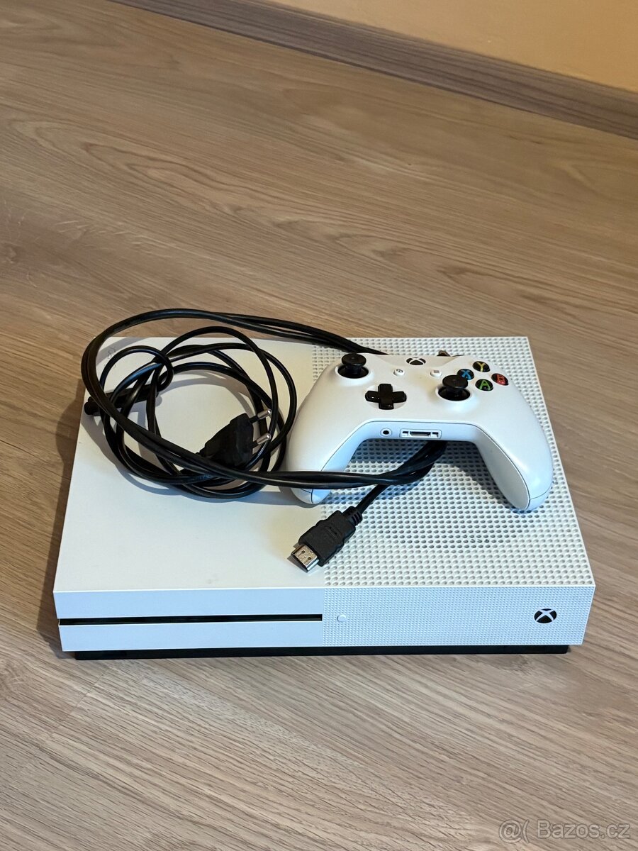 X Box one S - 2