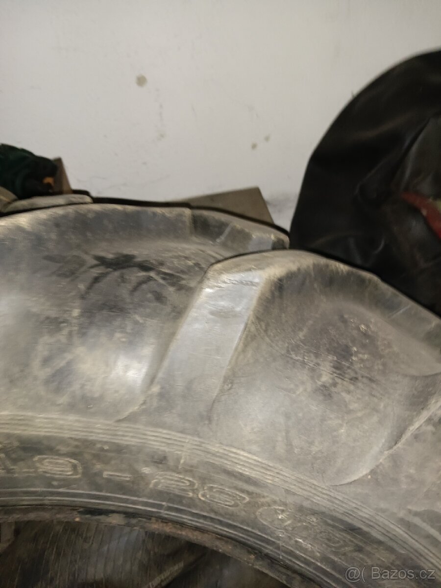 Pneu Zetor 14.9x28 - 2