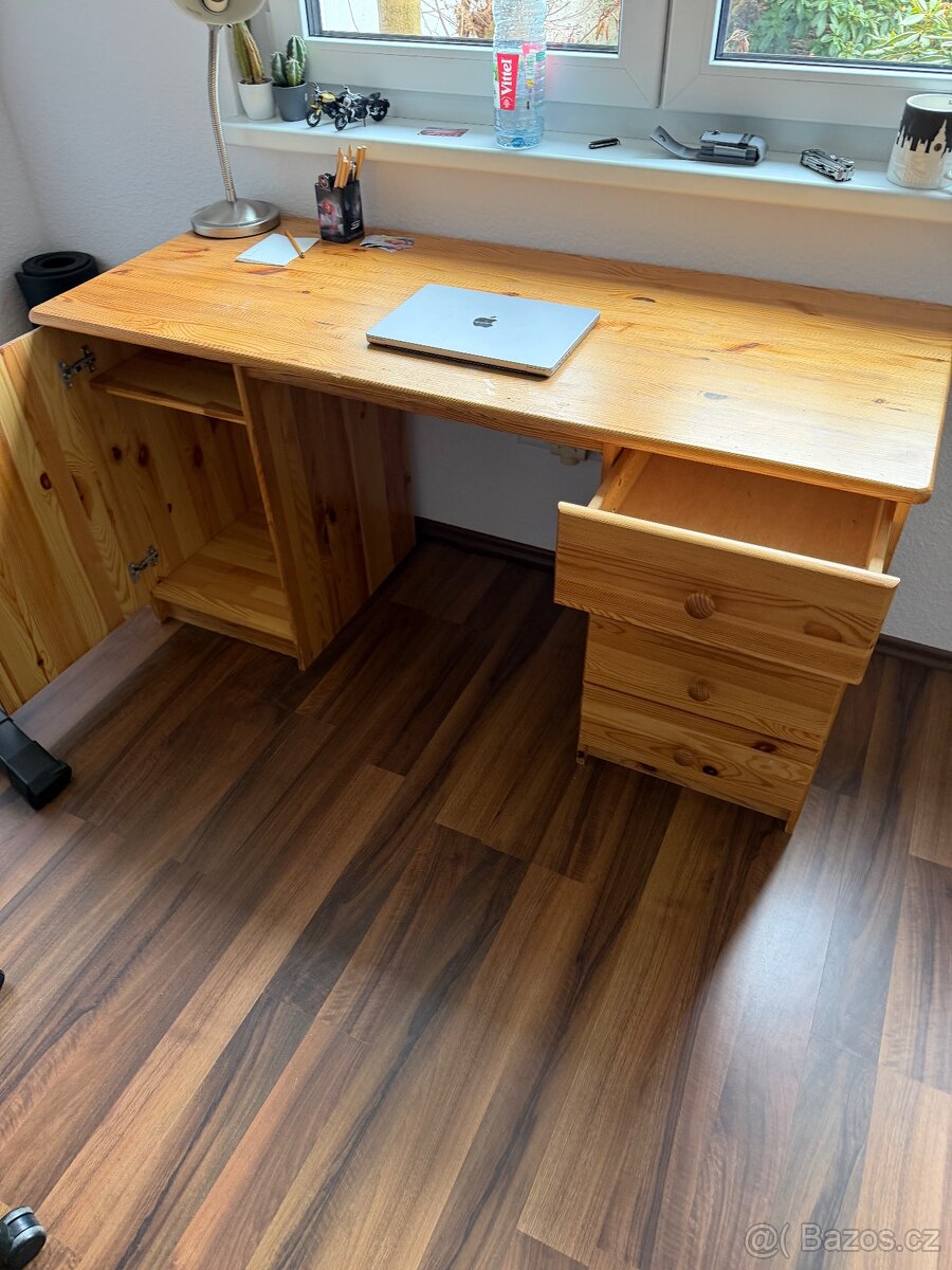 Prodám psací stůl - borovice - 2