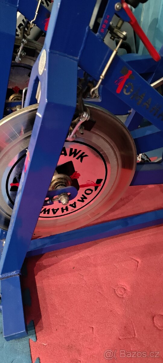 Spinning kolo tomahawk - 2