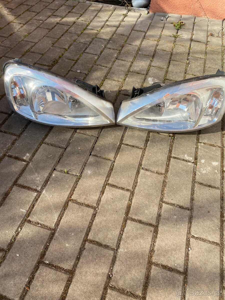 Opel Corsa přední světla - 2