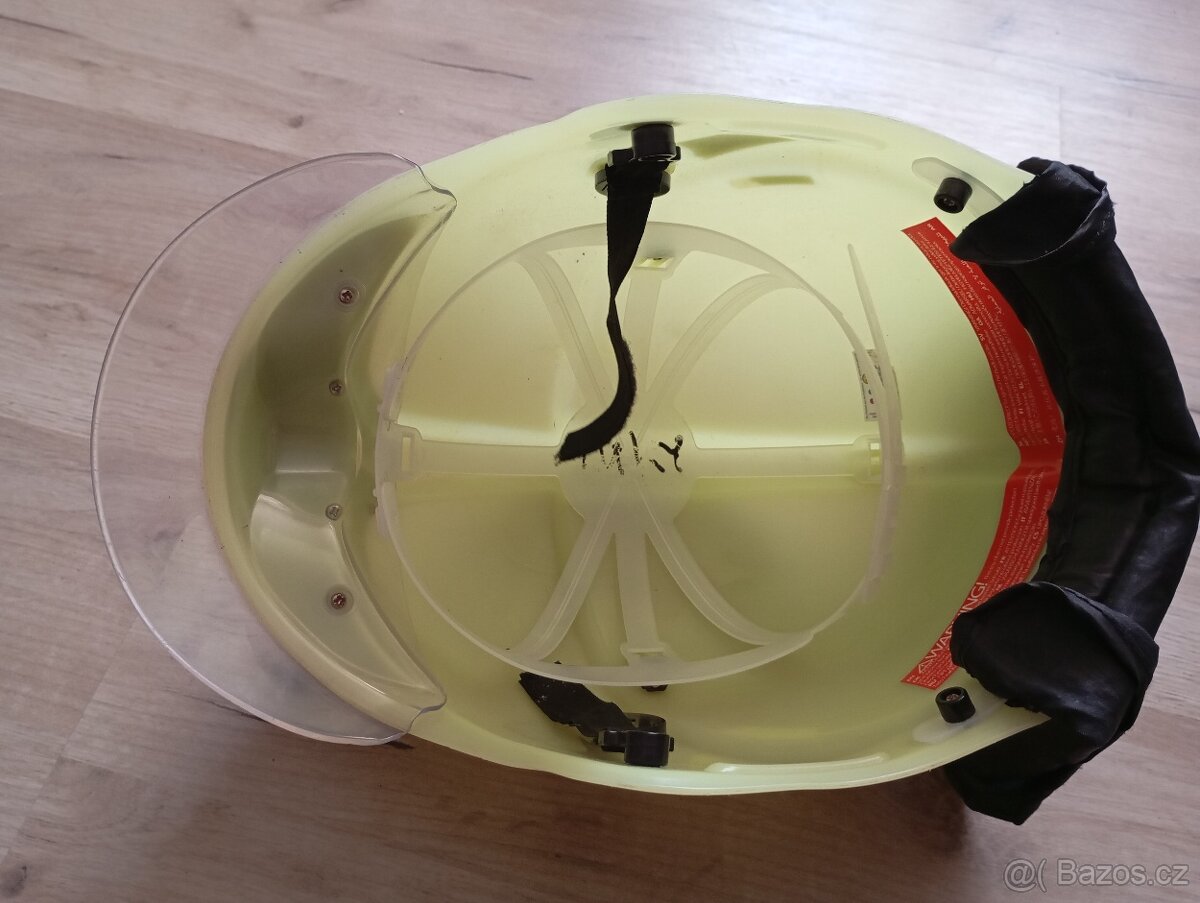 Hasičská helma - 2