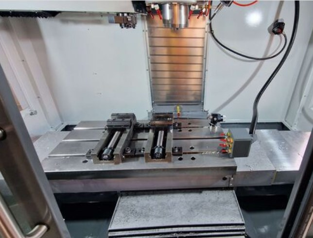 Obráběcí centra - vertikální VF 2 YT-EU - 2