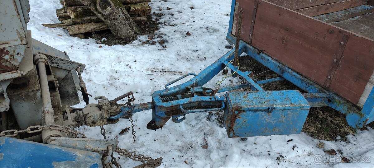 Prodám malotraktor s károu - 2