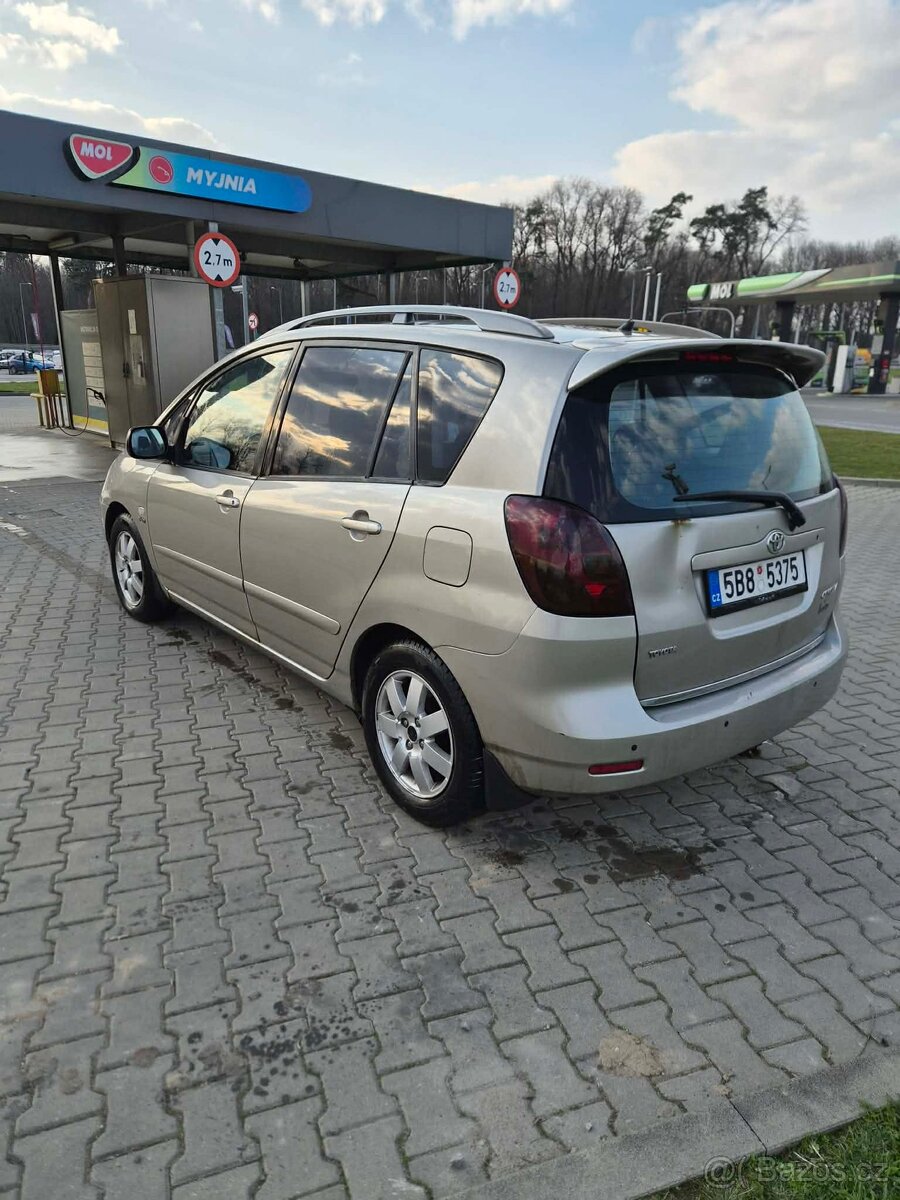 Toyota Corolla verso - 2