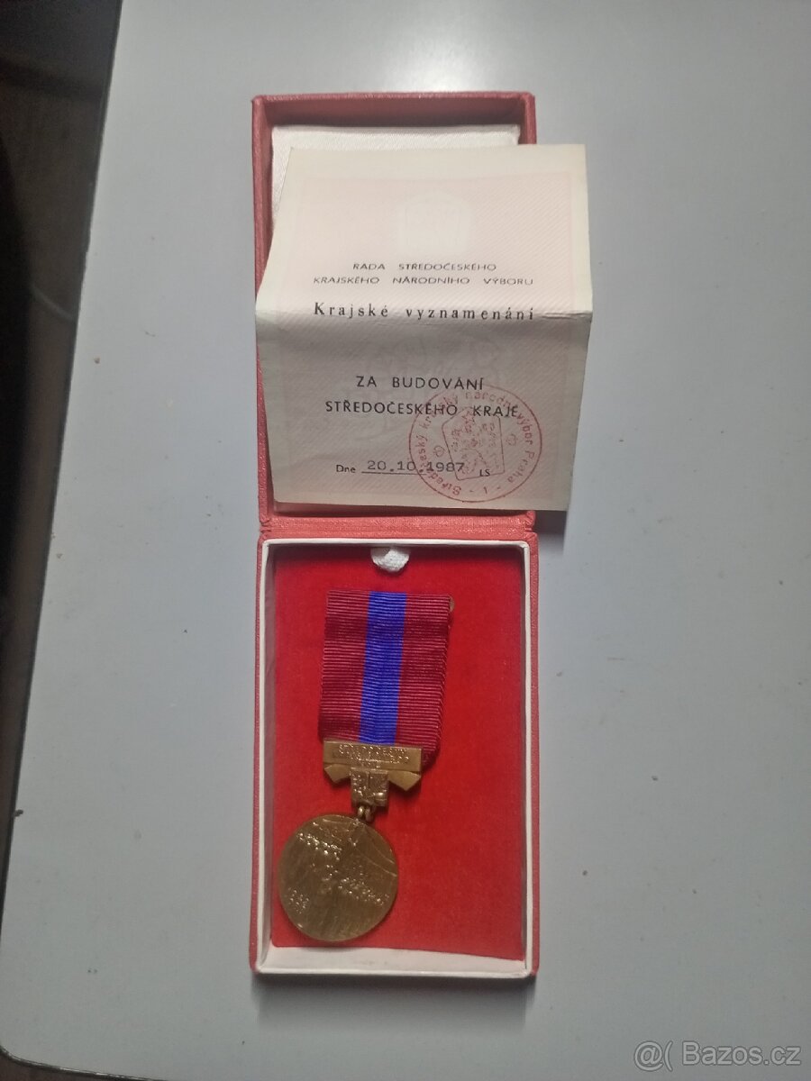 Medaile, vyznamenání - 2