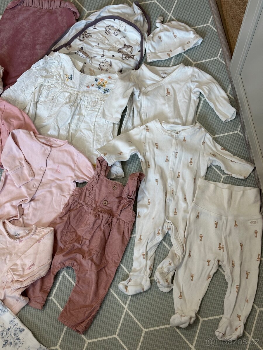 Sada oblečení pro holčičku 0–3 měsíce. - 2