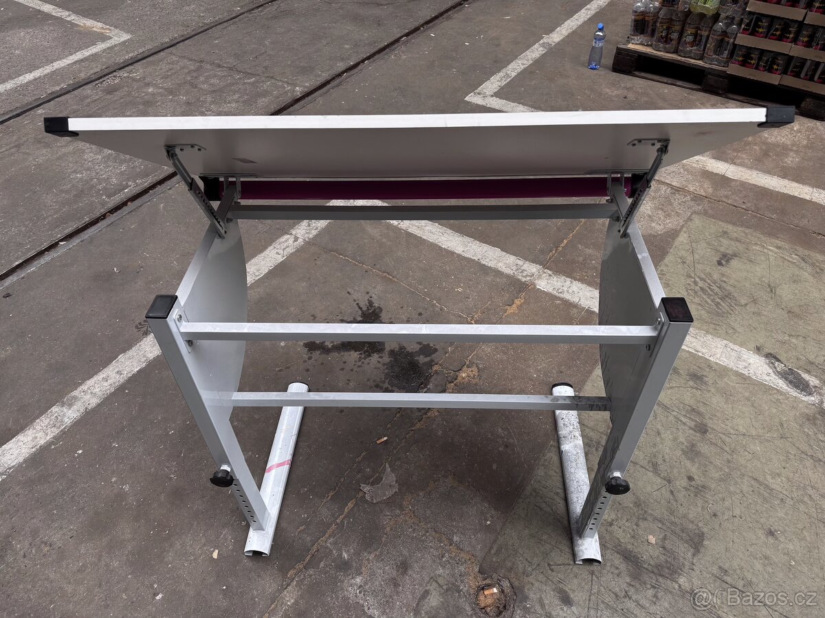 Malířský stůl - 2