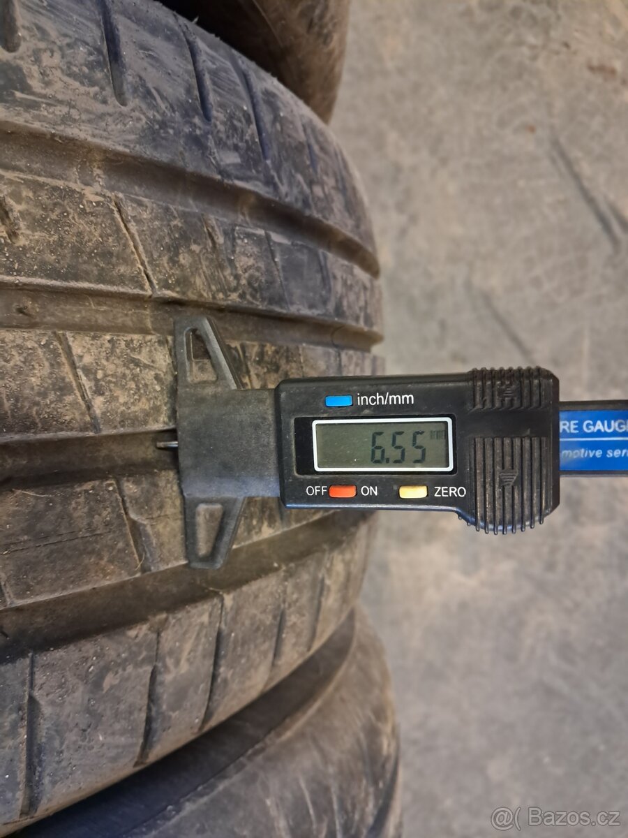4ksLetní pneu 215/45/17 (L456) - 2