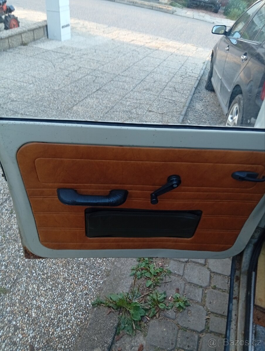 Dveře trabant - 2