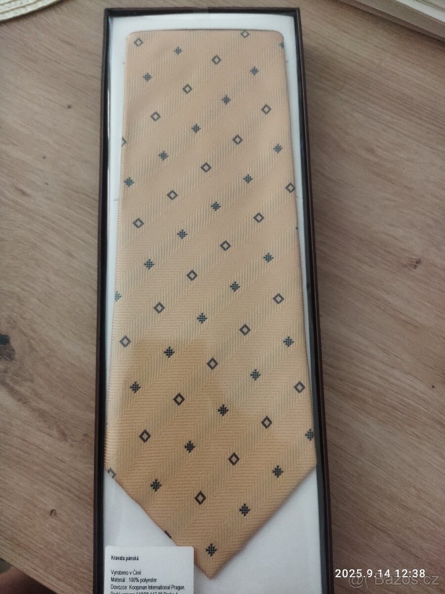 Prodám novou kravatu - 2