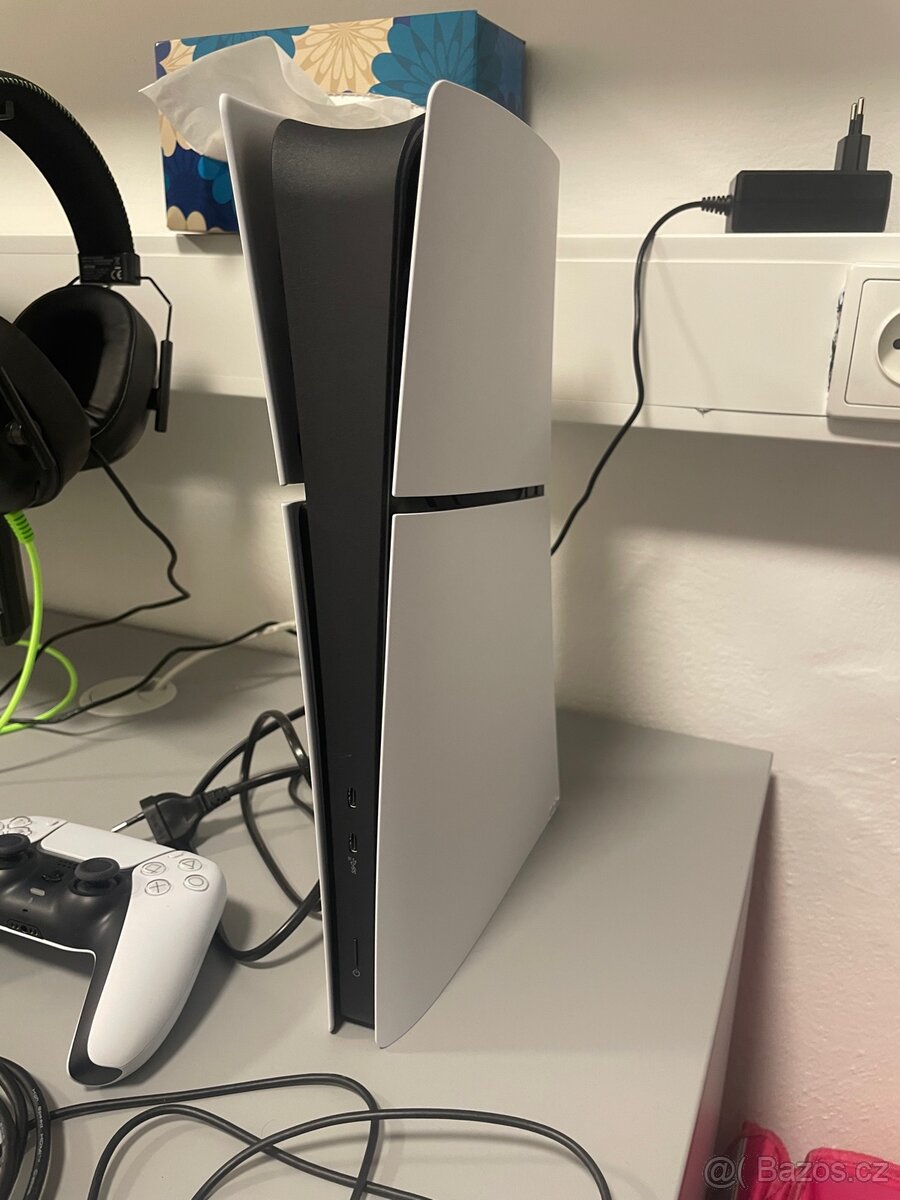 PS5 slim digital edition 825GB - 2