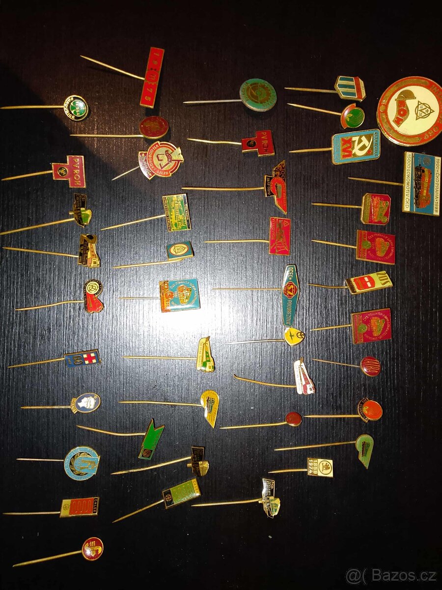 mix odznaky ČSD, lyžařské a jiné. - 2