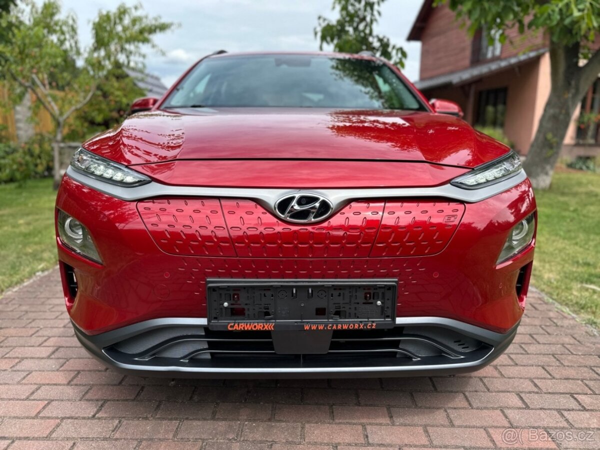 Prodávám Hyundai Kona 150kw 64 kWh Premium - 2
