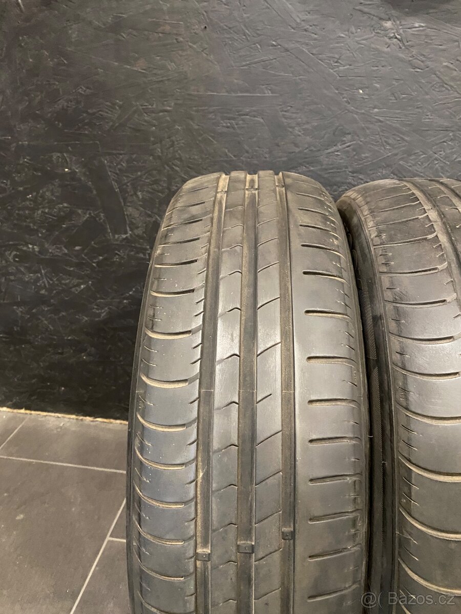 2 ks pneu Hankook 175/65/15 84T - 2