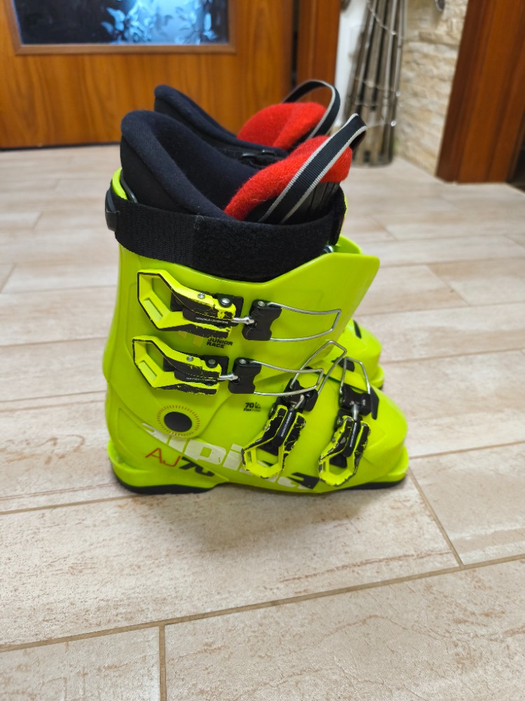Lyžařské boty 225-35,5 - 2