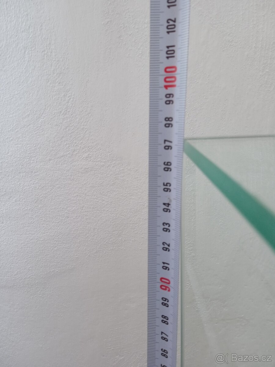 Skleněná vytrínka - 2