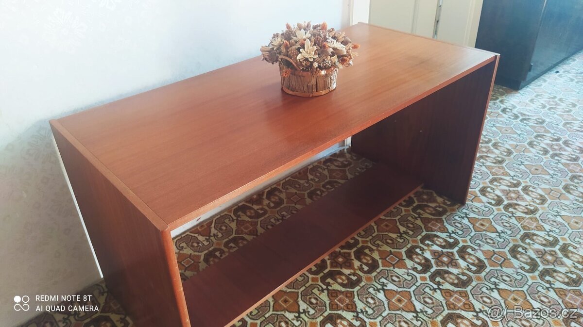 Konferenční stolek - 2