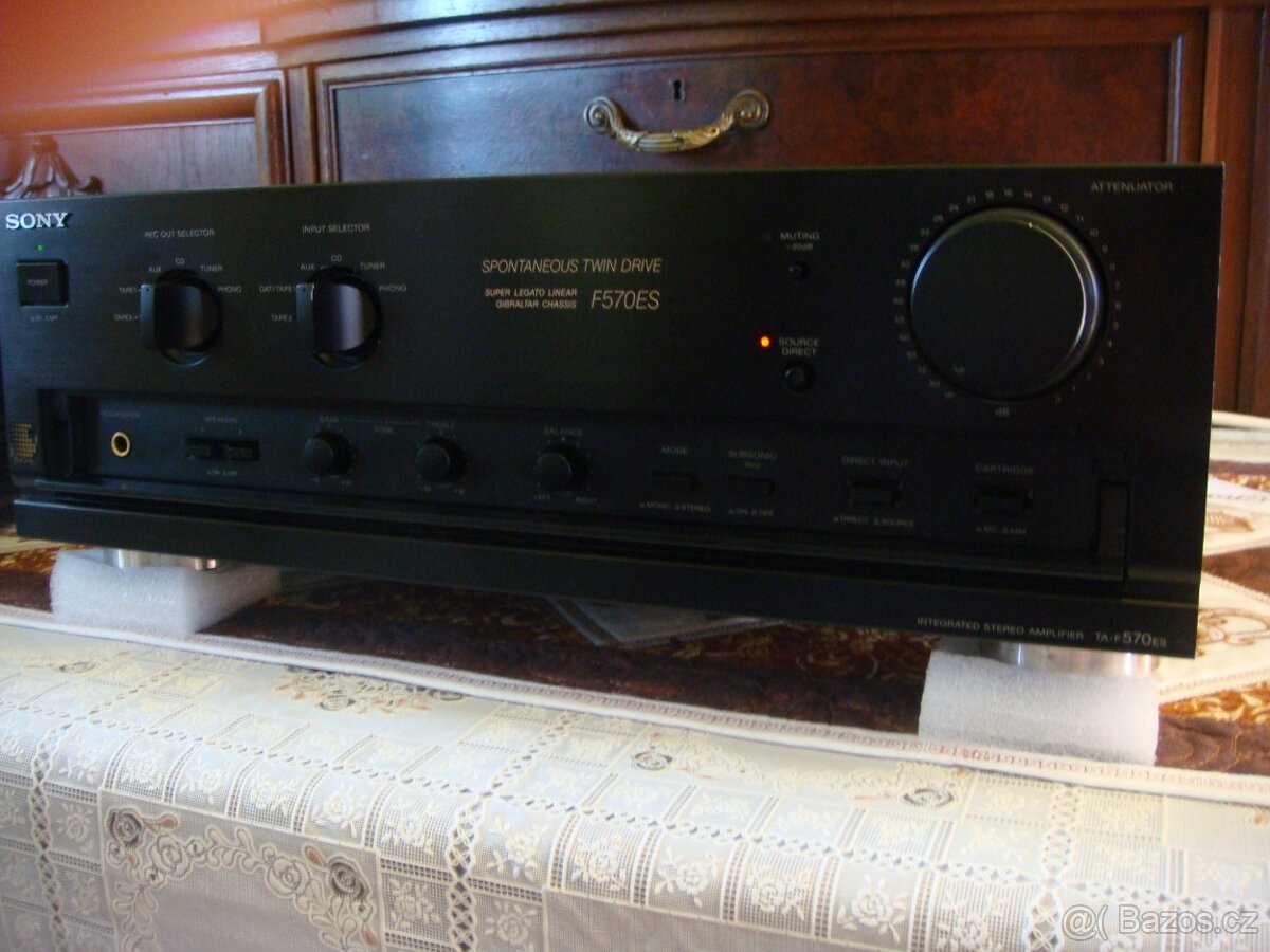 SONY zesilovač TA-F570ES - 2