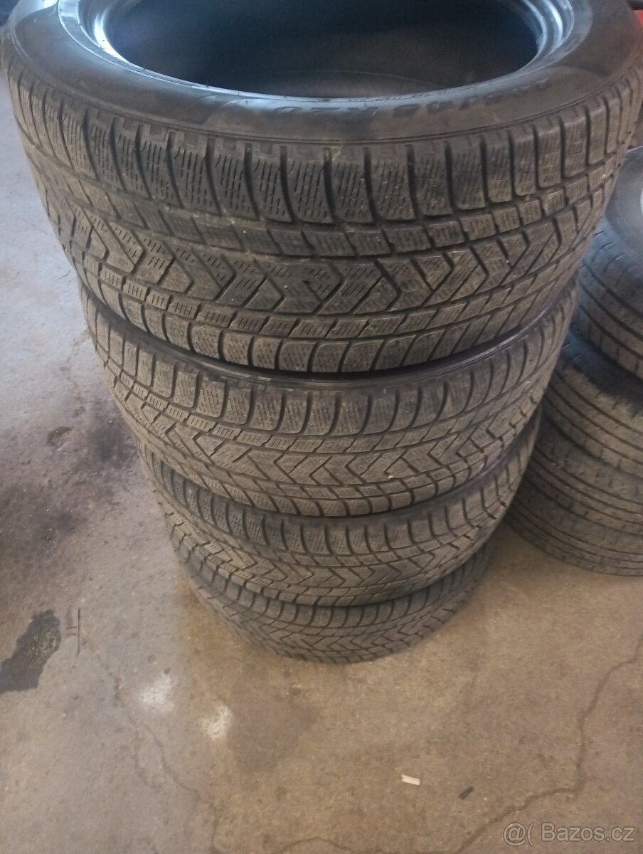 285/45r20 zimní - 2