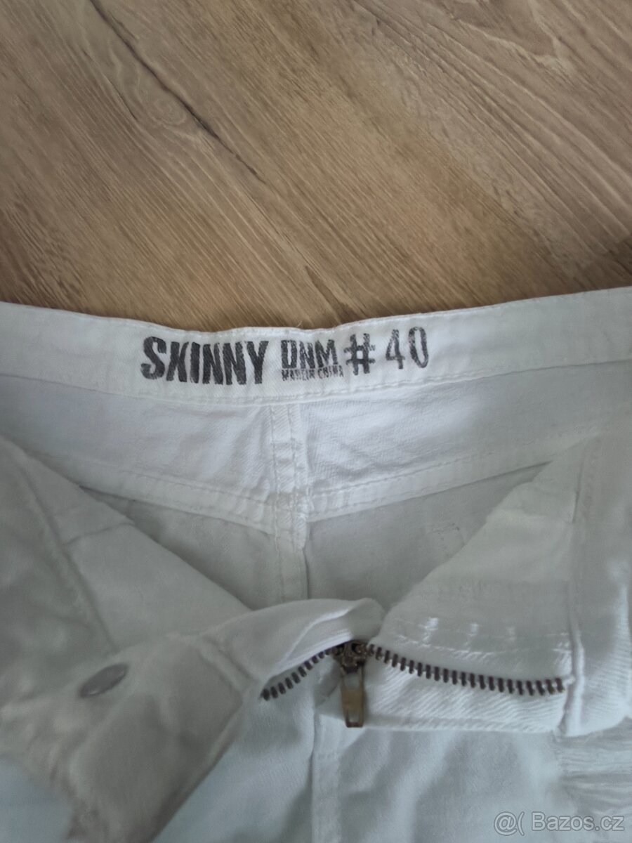 Dvoje dámské šortky 40 - 2