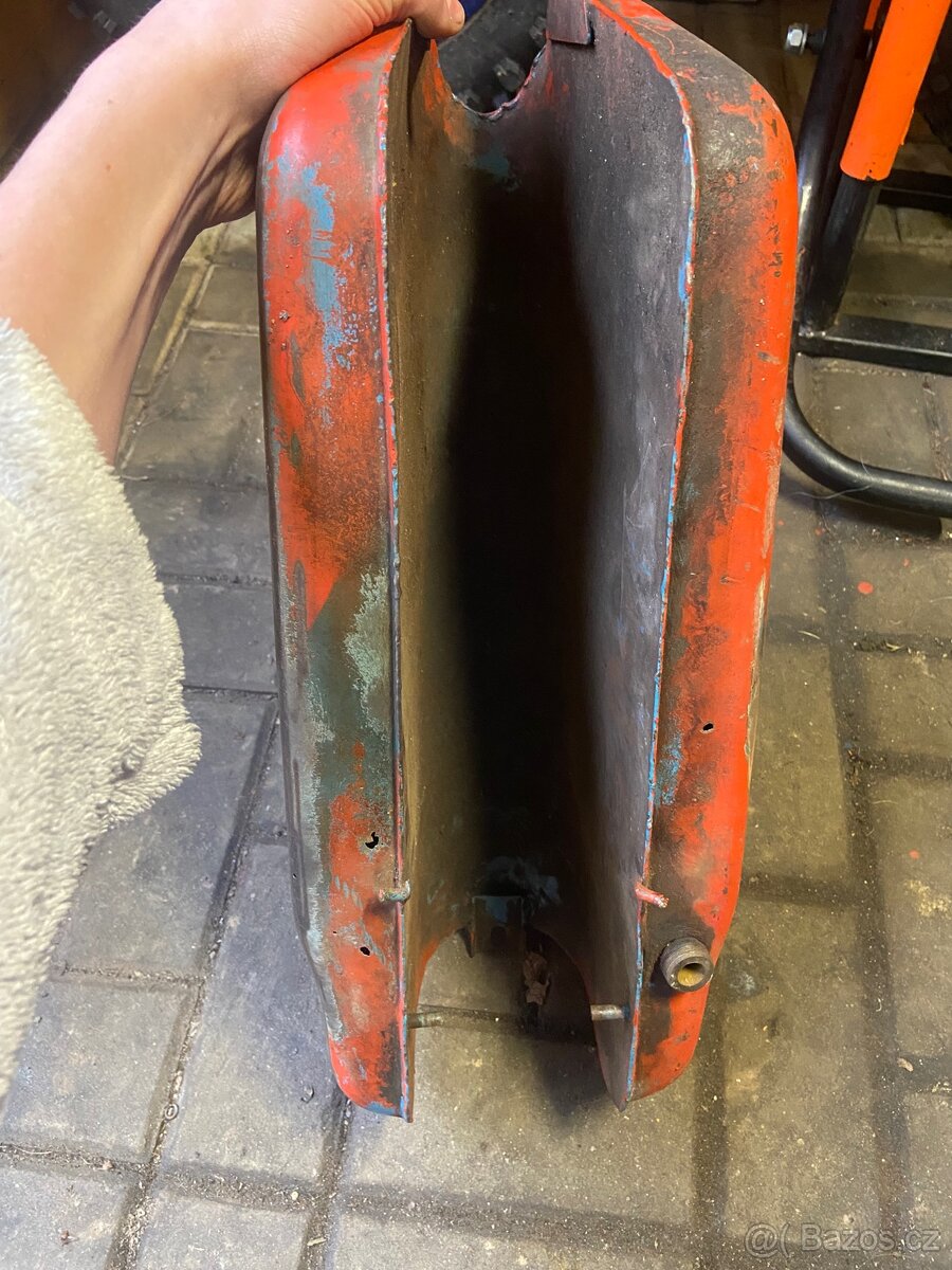 Nádrž na mustanga - 2