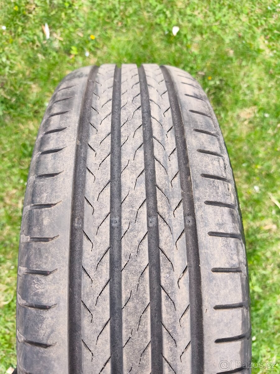 Prodám letní pneu Dacia - 2