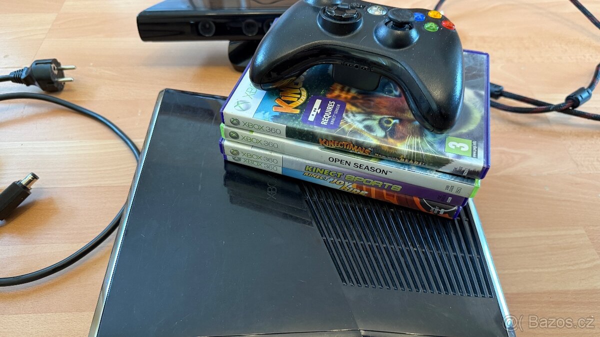 Xbox 360, hdd250GB a Kinectem + hry - 2