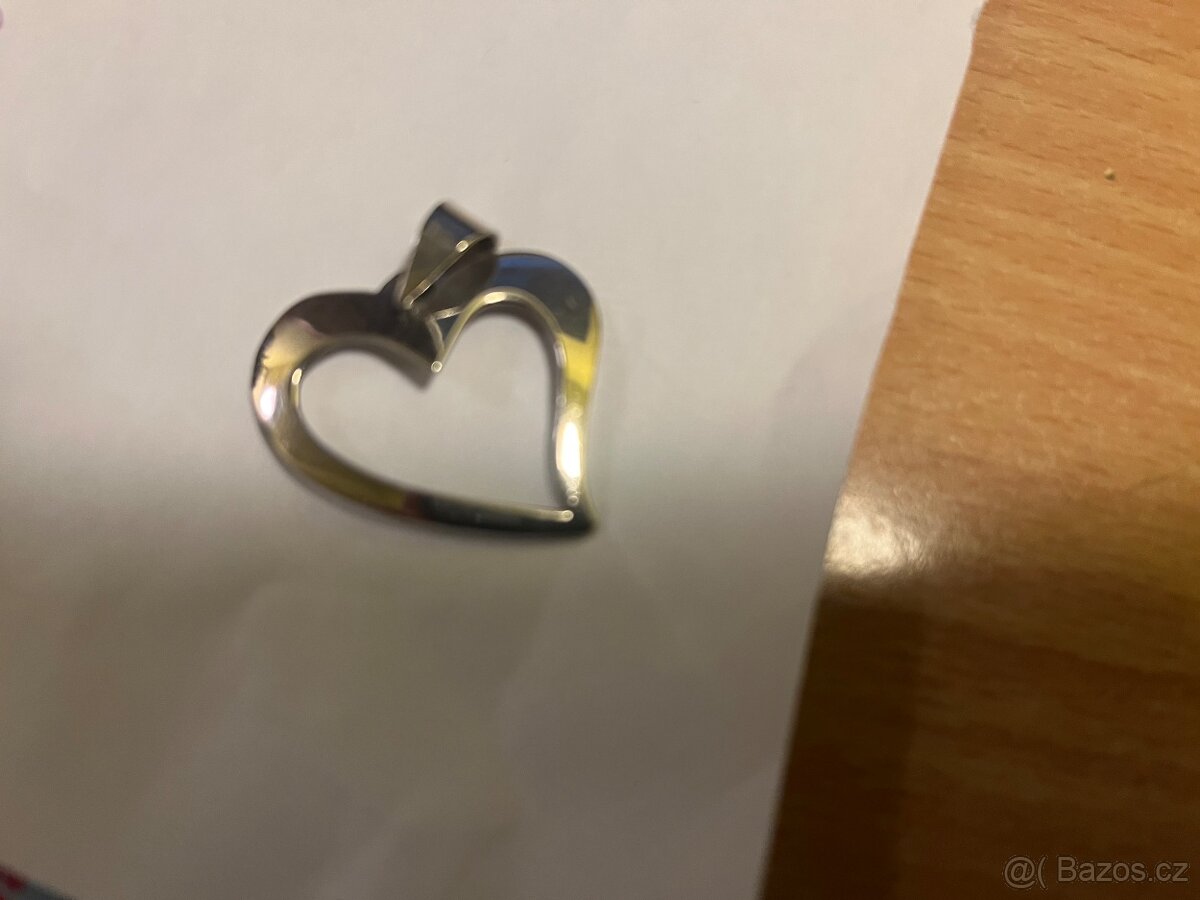 Stříbrný přívěsek srdce - 2