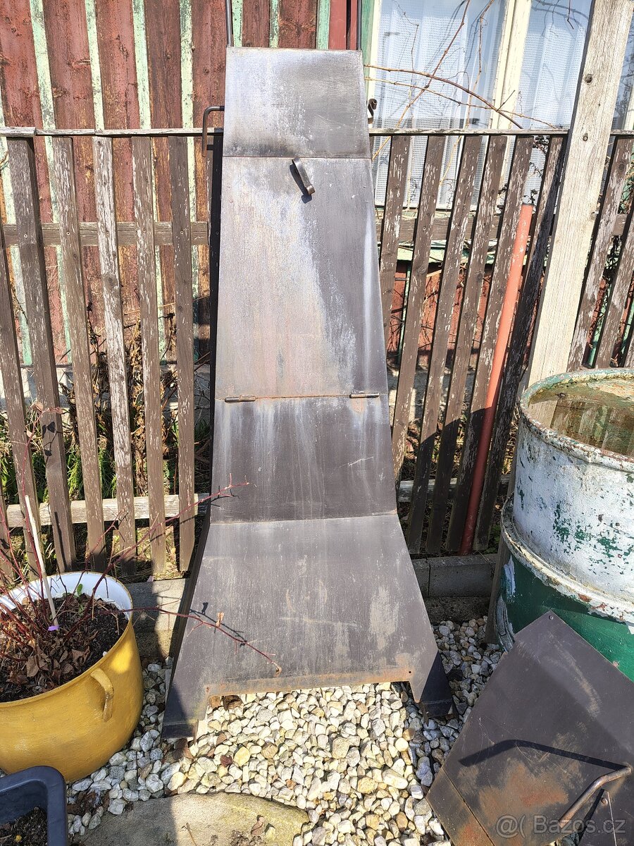 Plechový komín k ohništi krbu - 2