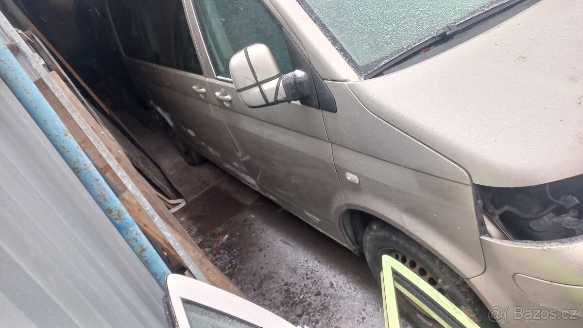 Vw T5 long 2.5tdi 96kw. Caravelle - 2