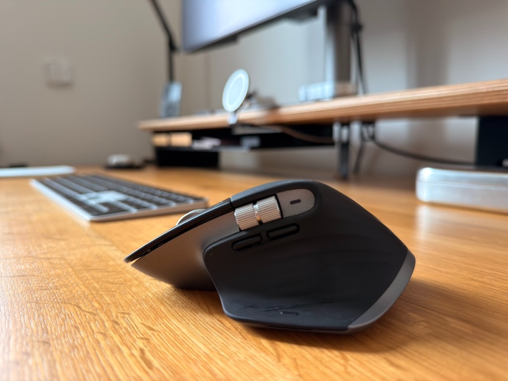 Logitech MX Master 3S for Mac (Graphite) - 2