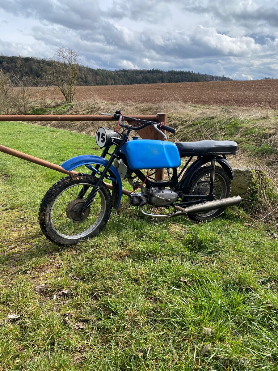 Jawa pionyr mustang - 2